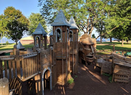 wisconsin/central-wisconsin/attraction/menominee-park-zoo