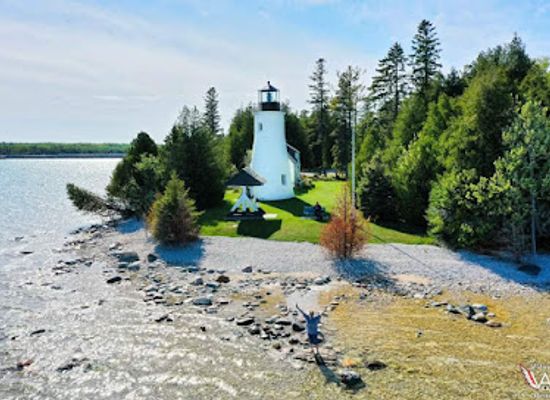 michigan/lower-peninsula/attraction/old-presque-isle-lighthouse
