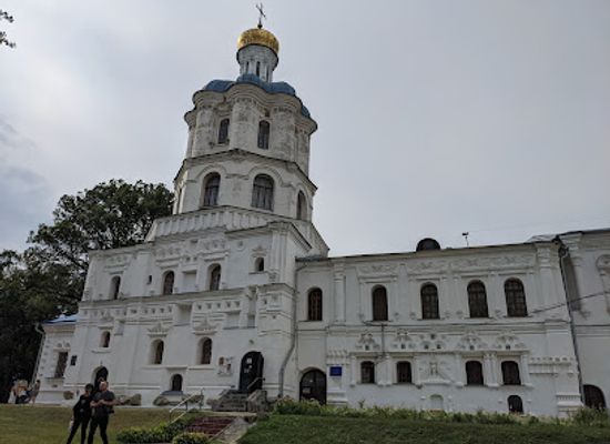 ukraine/chernihiv/attraction/taras-shevchenko-monument