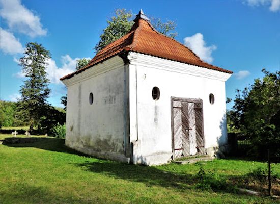 estonia/hiiumaa/attraction/puhalepa-church