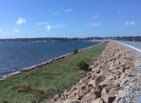 massachusetts/new-bedford/attraction/harbor-walk