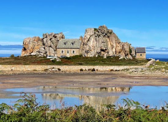 france/côte-de-granit-rose/attraction/le-gouffre-de-plougrescant