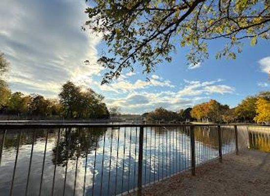 spain/madrid/attraction/casa-de-campo-lake