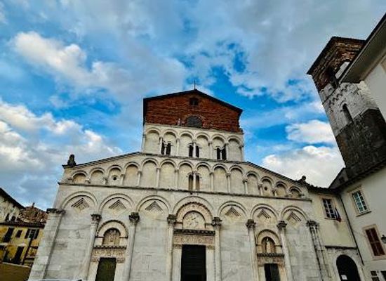 italy/lucca/attraction/chiesa-di-santa-maria-foris-portam