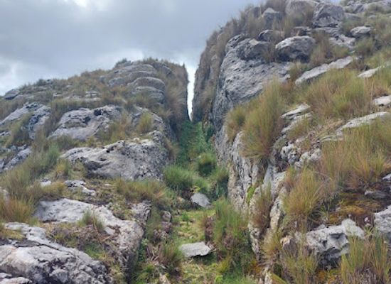 peru/ancash/attraction/el-callejon-de-inca-huaracash
