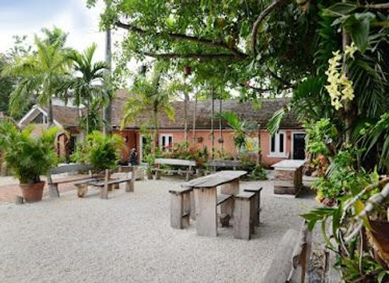the-bahamas/nassau/attraction/hillside-house