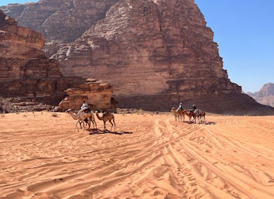 jordan/wadi-rum/attraction/4x4-stop