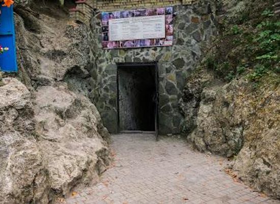 ukraine/chernivtsi/attraction/crystal-cave