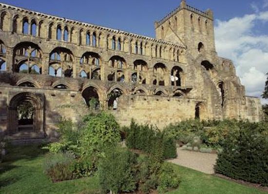 united-kingdom/berwickshire/attraction/jedburgh-abbey