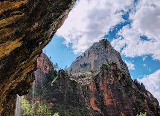 utah/zion-national-park/attraction/weeping-rock-trail
