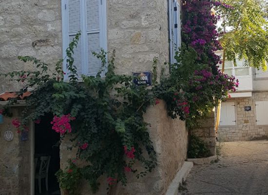 turkiye/cesme/attraction/kucuk-ev