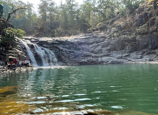 india/madhya-pradesh/attraction/jhigariya-waterfall
