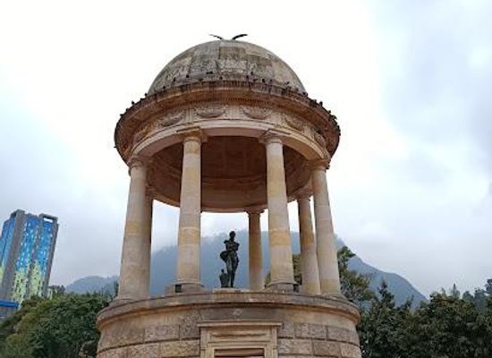 colombia/bogota/attraction/journalists-park-gabriel-garcia-marquez