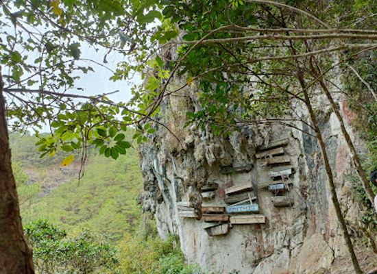 philippines/cordillera-administrative-region/attraction/hanging-coffins-of-sagada