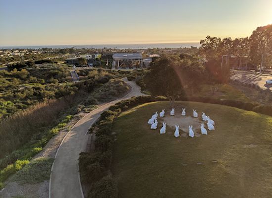 california/orange-county/attraction/bunnyhenge