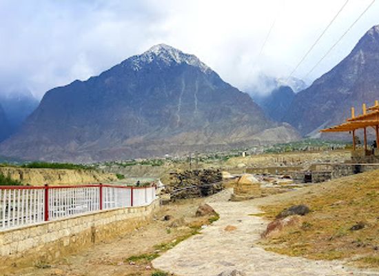 pakistan/gilgit/attraction/kiu-view-point