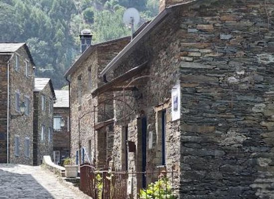 portugal/coimbra/attraction/historical-village-of-piodao