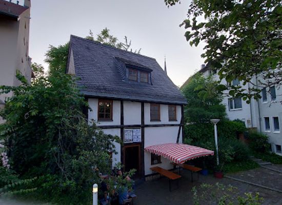 germany/frankfurt/sachsenhausen/attraction/altestes-fachwerkhaus-frankfurts