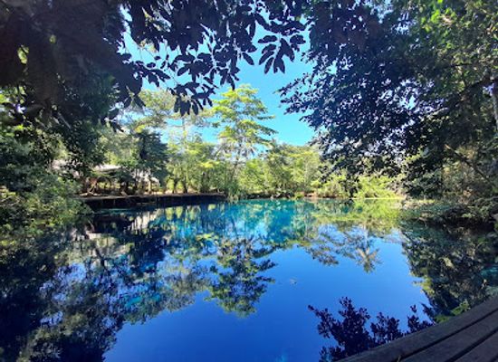 vanuatu/port-olry/attraction/jackie-s-blue-hole
