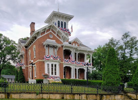 illinois/galena-historic-district/attraction/belvedere-mansion