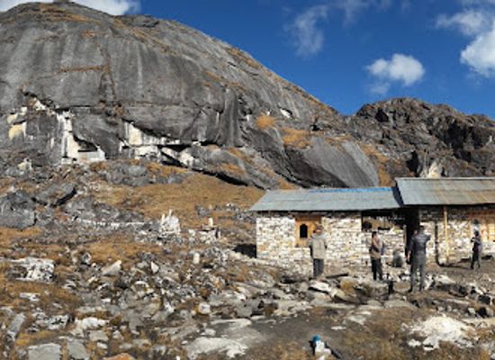 bhutan/lhuntse/attraction/pemaling-ney