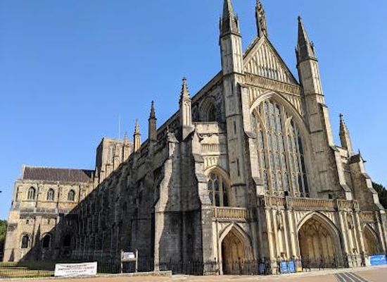 united-kingdom/berkshire/attraction/winchester-cathedral