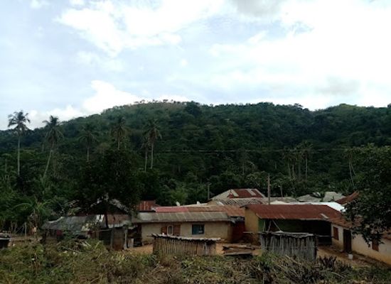 ghana/kwahu/attraction/logba-klikpo-ghana