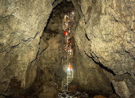 iceland/olafsvik/attraction/vatnshellir-cave
