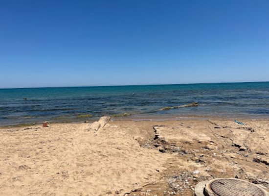 tunisia/tunis/la-marsa/attraction/stairs-to-the-beach-and-sea