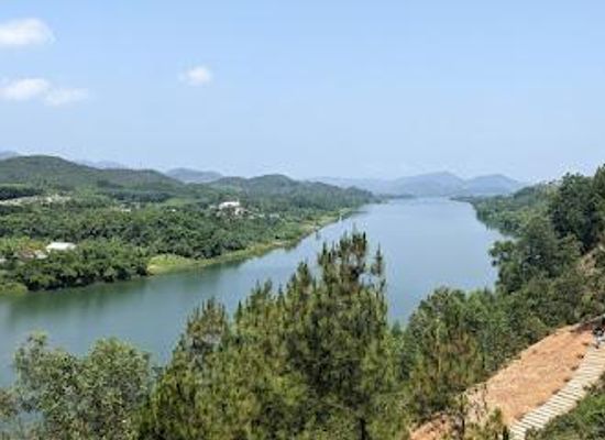 vietnam/hue/attraction/vong-canh-hill