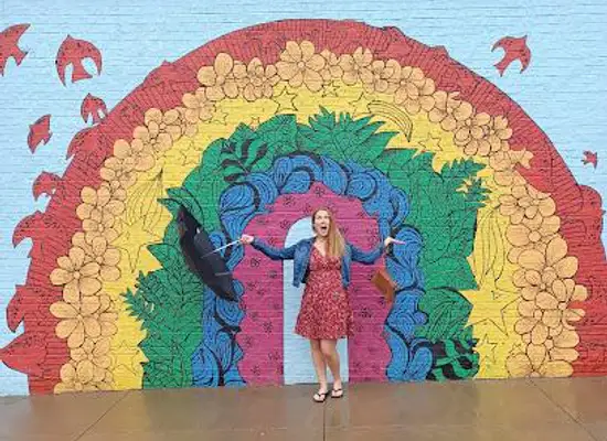 tennessee/northern-middle-tennessee/attraction/what-lifts-you-rainbow-mural