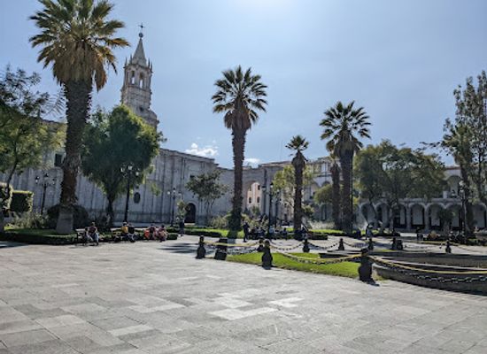 peru/arequipa/cayma/attraction/plaza-de-armas-arequipa