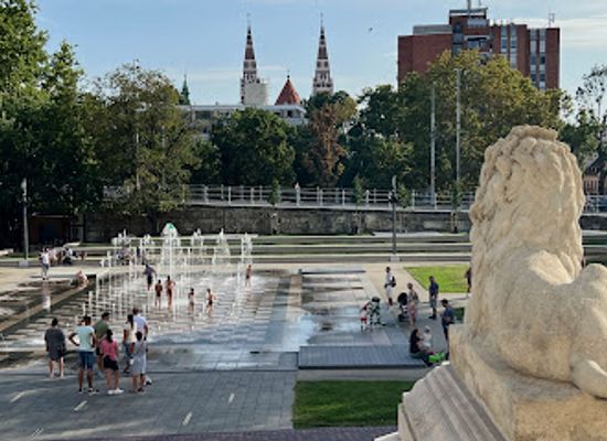 hungary/szeged-csanad/attraction/fountain-mora-ferenc-park