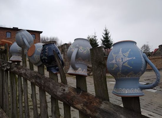 poland/kashubia/attraction/kashubian-ceramics-museum