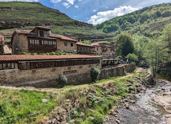 spain/cantabria/attraction/barcena-mayor