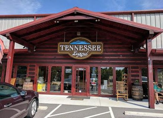 tennessee/great-smoky-mountains/attraction/tennessee-legend-distillery-newport-hwy