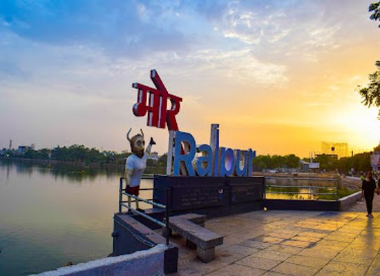 india/raipur/attraction/marine-drive-telibandha-lake