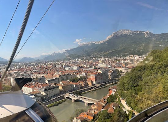 france/rhone-alpes/attraction/telepherique-grenoble-bastille