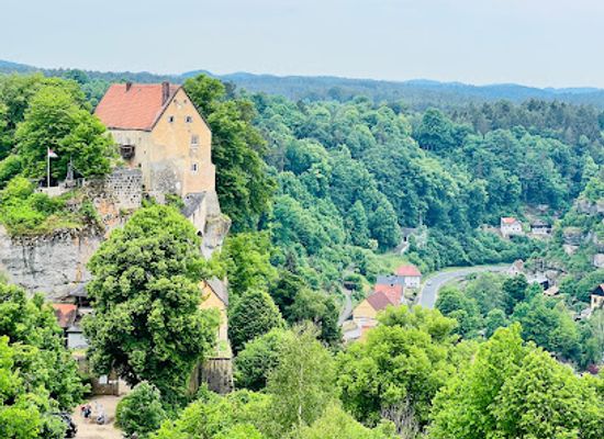 germany/franconian-switzerland/attraction/pottenstein-castle