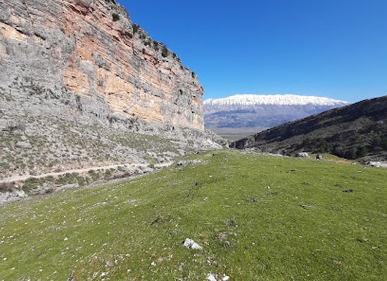 albania/delvina/attraction/the-cliff