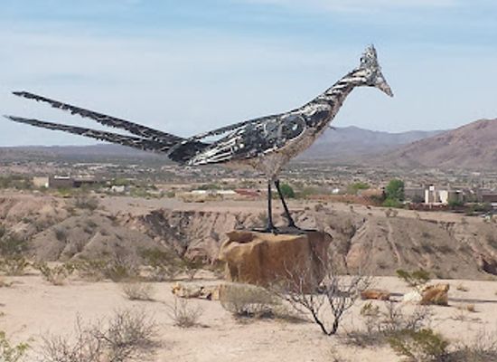 new-mexico/las-cruces/attraction/recycled-roadrunner-sculpture