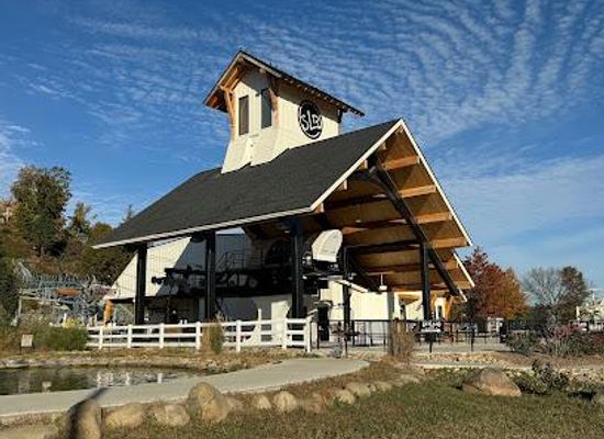 tennessee/great-smoky-mountains/attraction/skyland-ranch