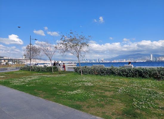 turkiye/izmir/karsiyaka/attraction/karsiyaka-sahil