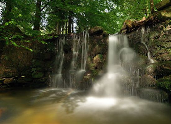 poland/silesian-beskids/attraction/potok-malinka-kaskada-przy-ul-rastoki