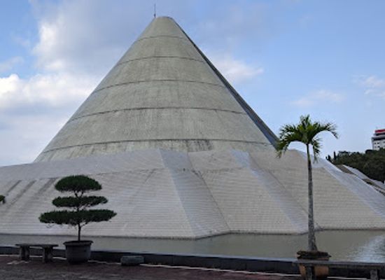 indonesia/yogyakarta/attraction/monumen-yogya-kembali