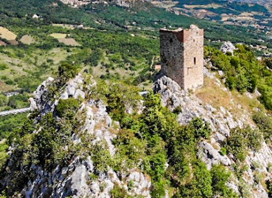 italy/molise/attraction/rocca-di-oratino