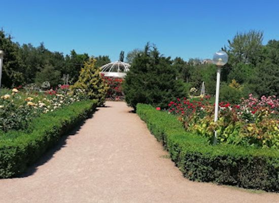 ukraine/simferopol/attraction/botanicheskiy-park