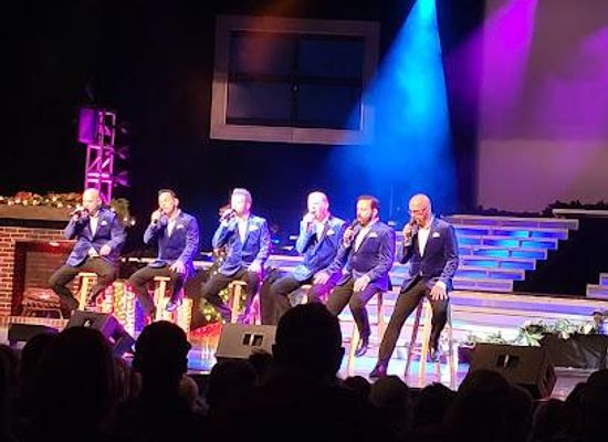 missouri/branson/attraction/legends-in-concert-branson-mo