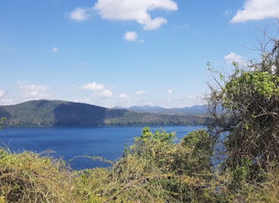 tanzania/western-zone/attraction/lake-chala-trailhead