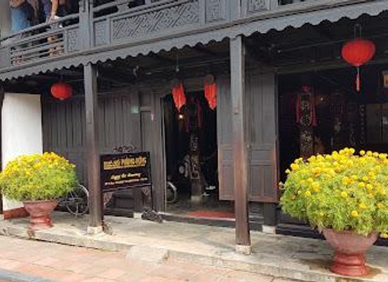 vietnam/hoi-an/attraction/the-old-house-of-phung-hung
